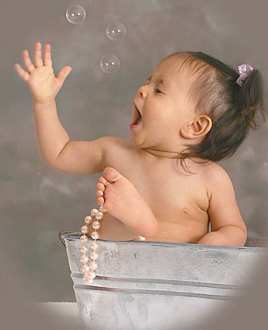 睡前听故事也能益智(图)